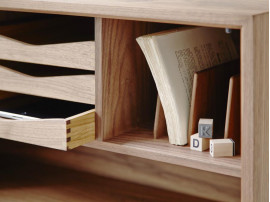 Mid modern scandinavian shelving system in oak, model Royal System by Poul Cadovius, new edition. 
