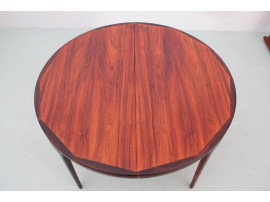 Mid-Century modern scandinavian oval dining table in Rio rosewood by Kofod Larsen