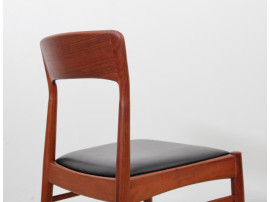 Mid-Century modern scandinavian set of 8 teck chairs model 26 by Henning Kjærnulf.