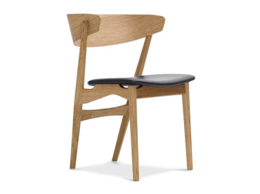 Mid-century modern scandinavian dining chair (wooden back) No 7