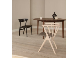 Table de repas scandinave No 3 plateau fixe en noyer