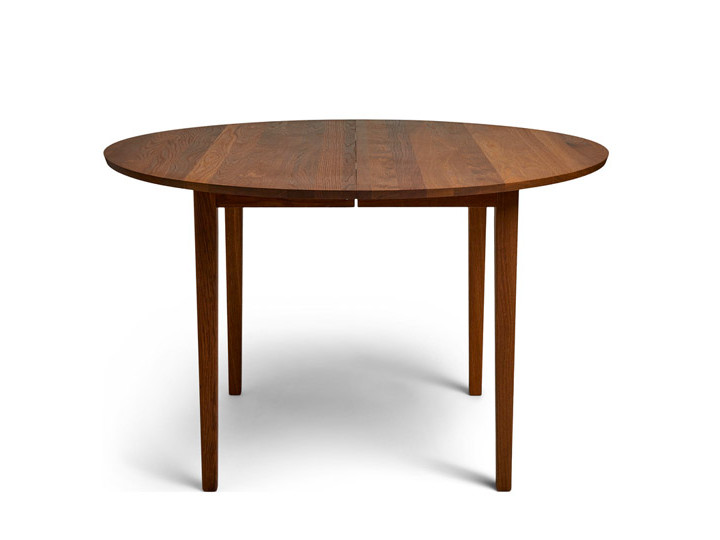 Scandinavian dining table No 3 extensions available (noyer)