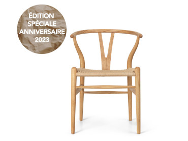 Chaise scandinave  Wishbone ou CH 24. Série limitée Anniversaire 2023
