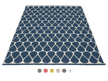 Tapis scandinave en plastique Pappelina modèle Otis Large