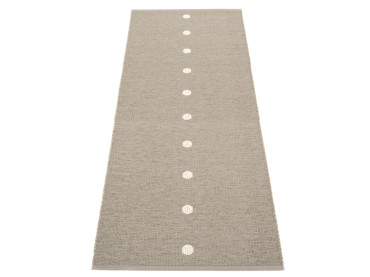 Tapis scandinave en plastique Pappelina modèle Peg