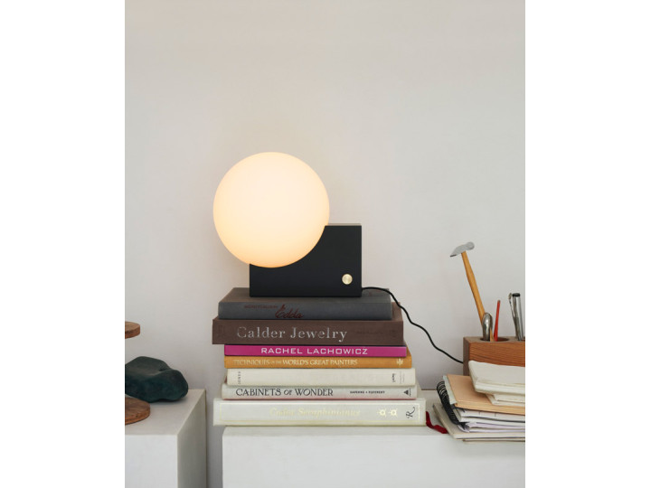 Lampe De Table Scandinave Moderne – Laiton Et Acrylique – Style Milieu De Siècle – Occasion