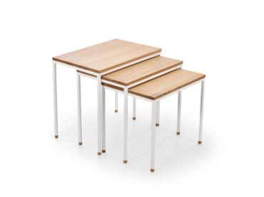 Ensemble de 3 Tables gigognes. Modèle Cosmopol