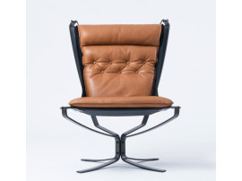 Fauteuil scandinave  Falcon First, dossier haut de Sigurd Resell. Nouvelle édition.