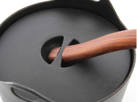 Cocotte en fonte scandinave de Timo Sarpaneva. Edition Rosenlew & Co