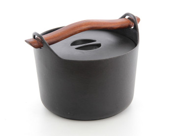 Cocotte en fonte scandinave de Timo Sarpaneva. Edition Rosenlew & Co