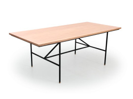 Made-to-measure dining table model Cosmopol