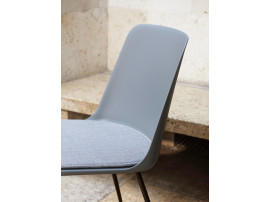 Chaise scandinave modèle Rely HW6