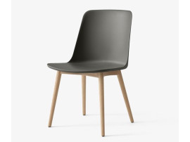 Chaise scandinave modèle Rely HW71