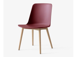 Chaise scandinave modèle Rely HW71