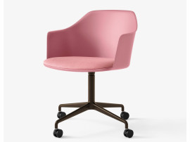 Fauteuil de bureau scandinave modèle Rely HW49  pivotant à roulette