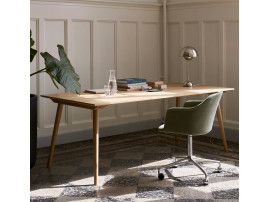 Fauteuil de bureau scandinave modèle Rely HW49  pivotant à roulette