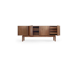 Buffet scandinave No. 183. Largeur 210 cm. Nouvelle édition