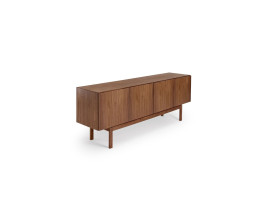 Buffet scandinave No. 183. Largeur 210 cm. Nouvelle édition