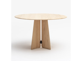 FARFALLA round dining table