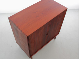 Petit buffet scandinave en teck massif à portes rideau Modèle 301 peter hvidt Søborg