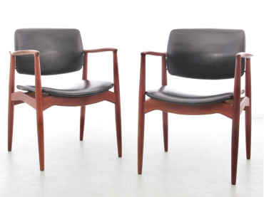 Paire de fauteuils scandinaves en palissandre de Rio modèle 66 Erik Buck
