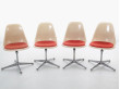 Suite de 4 chaises Space Age pivotantes. Revêtement d’origine. Charles Eames - Herman Miller