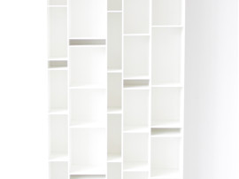 Bibliothèque Ramdom  blanche par Neuland Industriedesign