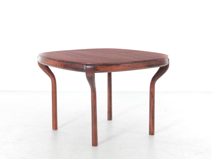 Table basse ou table d'appoint en palissandre de Rio Table basse ou table d'appoint en palissandre de Rio