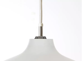 Suspension danoise en opale modèle Wohlert Ø 30 cm. Vintage