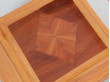 Table basse ou table d'appoint en pin. Design  français 1970's