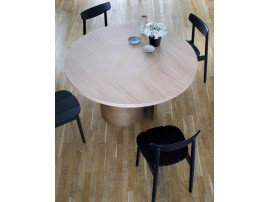 Table à manger NUAGE SH7