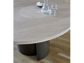 Table à manger NUAGE SH7