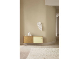 Buffet scandinave No 11 chêne / pieds en métal. Edition neuve