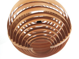 Suspensions sphérique en pin de l'Orégon de Hans Agne Jakobsen