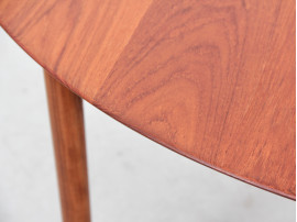 Table de repas scandinave en teck massif modèle 311