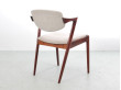 Suite de 10 chaises scandinaves en palissandre de Rio modele 42