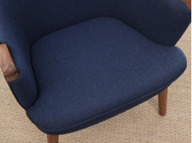 Fauteuil scandinave modèle CH 71. Edition neuve. 