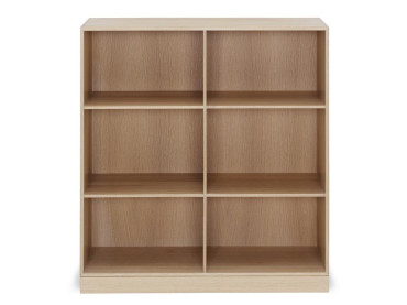 Mid-Century modern scandinavian bookcase model MK40880 by Mogens Koch. Depth 27,5 cm.