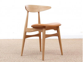 Mid-Century Modern CH 33 chair foamed seat by Hans Wegner. New product.