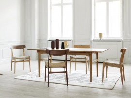 Chaise scandinave modèle CH 23. Edition neuve
