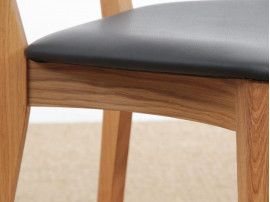 Chaise scandinave modèle Peter, nouvelle édition.
