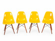 Suite de 4 chaises DSW Charles Eames - fibre de verre jaune édition Herman Miller