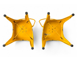 Suite de 4 chaises Tolix, 2 jaunes, 2 bleues. Edition des années 60