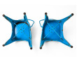 Suite de 4 chaises Tolix, 2 jaunes, 2 bleues. Edition des années 60