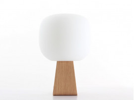 Petite lampe de table scandinave en oplale et multipli de chêne modèle Toad de Timo Niskanen