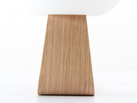 Lampe de table scandinave en opale et multipli de chêne modèle Toad 1UP