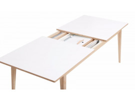 Table de repas scandinave à rallonge modèle T3 Plateau stratifié. 6/12 pers