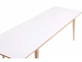 Table de repas scandinave à rallonge modèle T3 Plateau stratifié. 6/12 pers