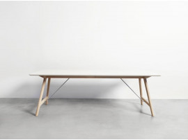 Table de repas  scandinave à rallonge modèle T7. 170 cm à 320 cm. 6/12 pers