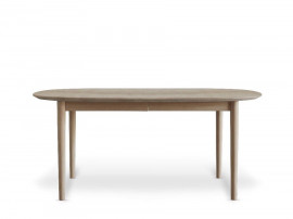 Scandinavian extendable dining table model Classic 172. 6/26 pers. Solid oak.